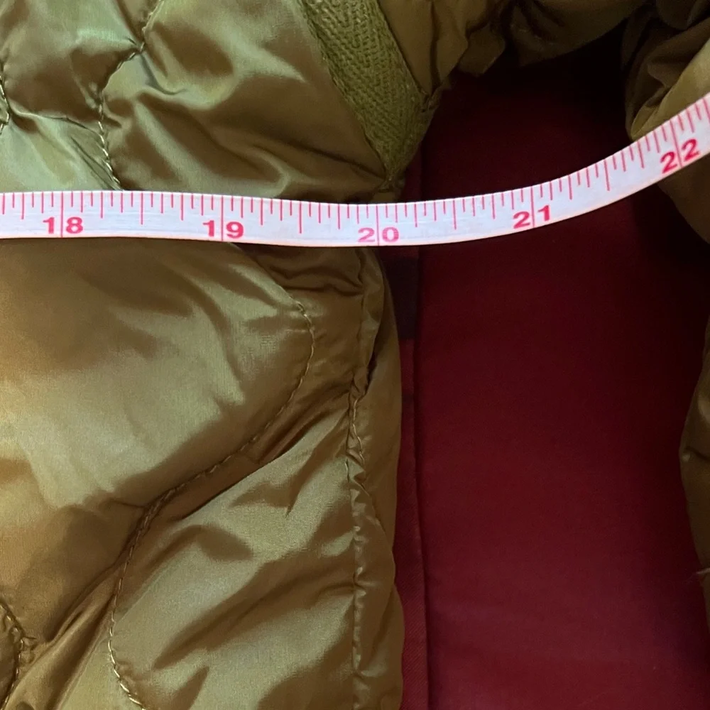 Blank NYC Olive Green Quilted Puffer Jacket with White Accents Women Small (S) - Picture 15 of 15